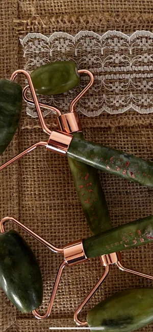 Jade Lymphatic Drainage Roller & Gua Sha Stone Set